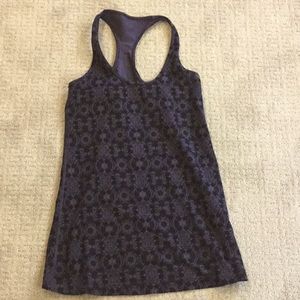 Women’s lululemon tank top.